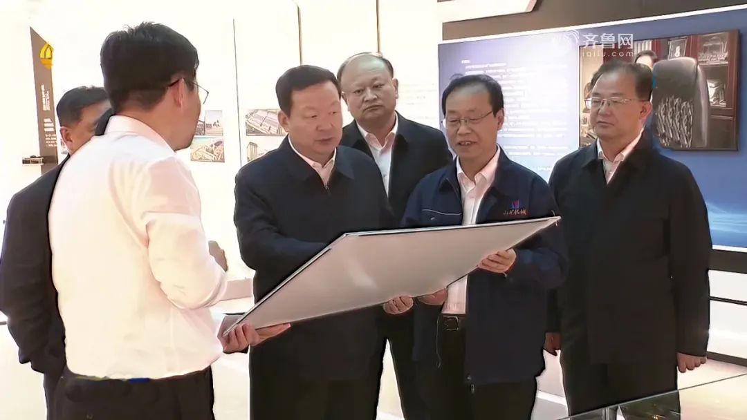 山東省委副書(shū)記、省長(cháng)周乃翔蒞臨山東山礦機械有限公司新廠(chǎng)區調研